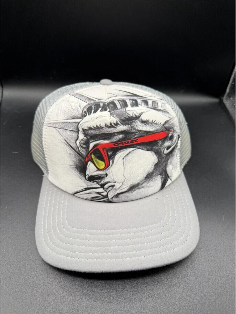 Oakley Snapback Hat NYC Liberty Grey/White